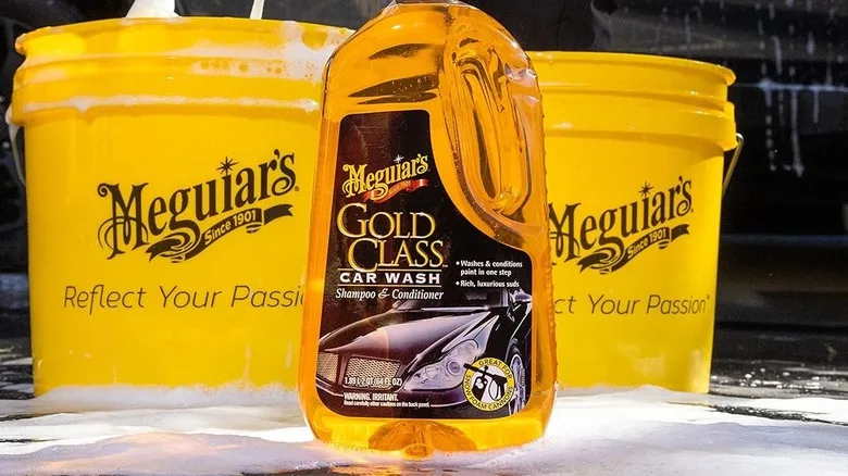 Meguiars Gold Class car wash shampoo image 3